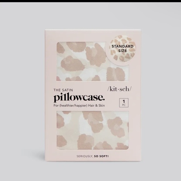 NIB KITSCH SATIN STANDARD PILLOW CASE IN LEOPARD PRINT - Picture 1 of 3